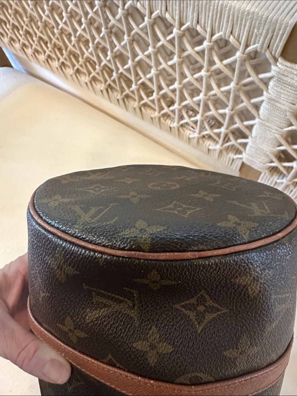 Louis Vuitton Monogram Papillon 30 in Excellent Condition - Picture 4 of 11
